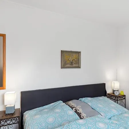 Lovely In With Kitchenette Holiday home