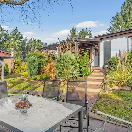 別荘 2 Bedroom Lovely In