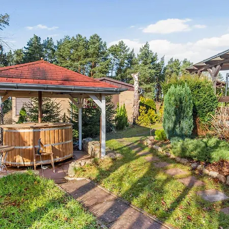 Lovely In With Kitchenette Holiday home Weitendorf